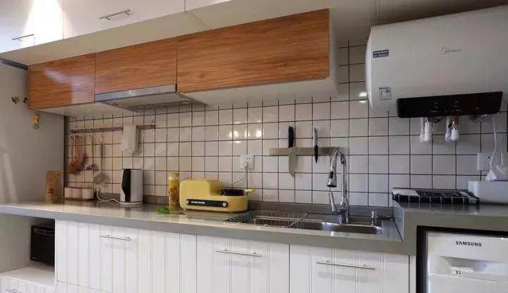 Loft公寓小户型装修 利用楼梯和卡座做收纳设计 简直太实用！